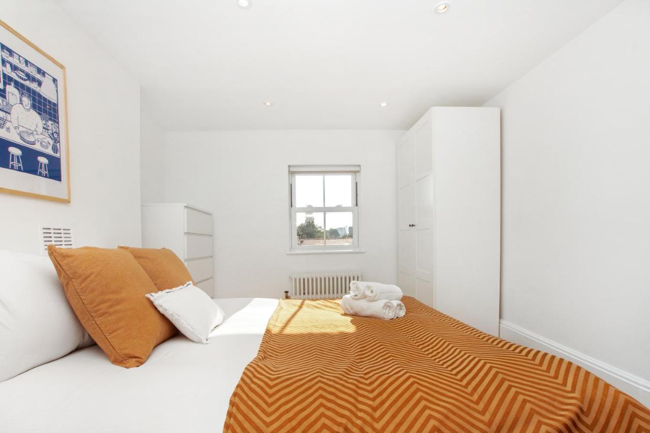Bright, Stylish & Cosy 3-Bed Flat Near Mile End Apartment ลอนดอน ภายนอก รูปภาพ